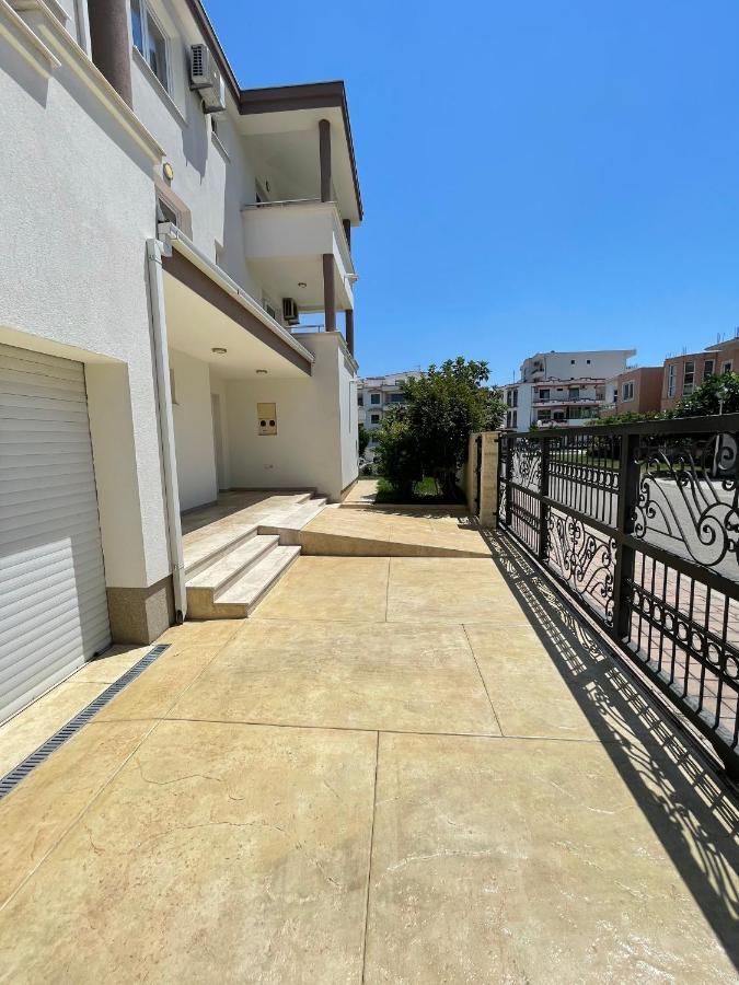 Apartments Harris Ulcinj Extérieur photo